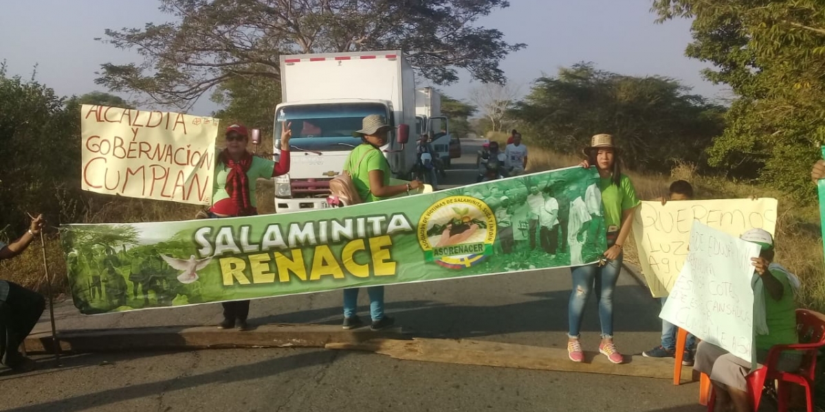 Campesinos de Salaminita bloquearon la vía Fundación - Pivijay