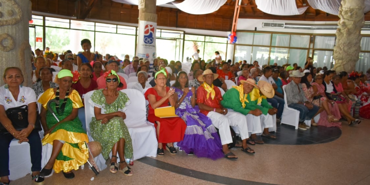 En el marco del encuentro las delegaciones municipales disfrutaron de actividades recreativas, culturales y muestras folclóricas, propias de cada municipio.