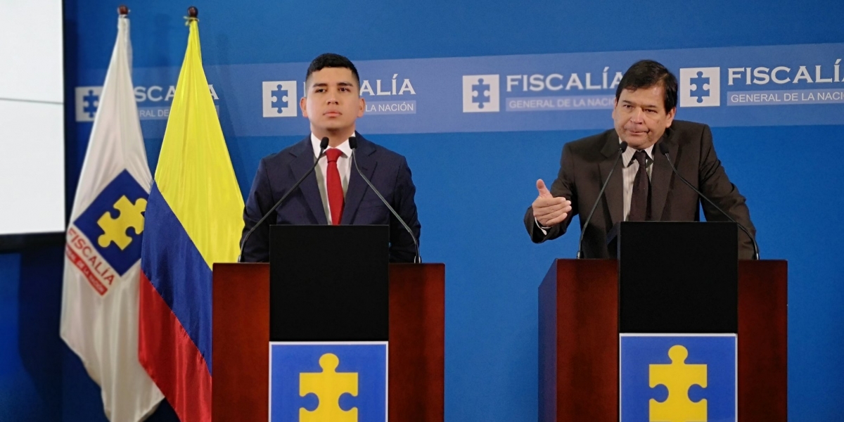 El ministro de Vivienda, Jonathan Malagón y el fiscal General (e) Fabio Espitia Garzón.