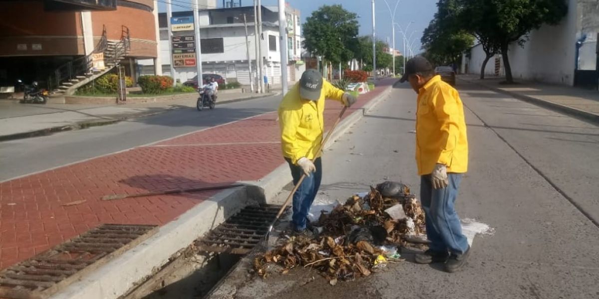 Cortesía Limpieza en la Avenida del Ferrocarril