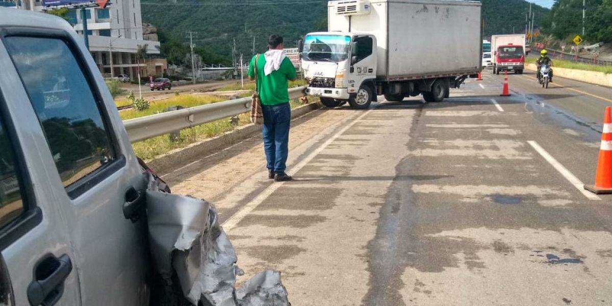 Accidente en la Troncal del Caribe.