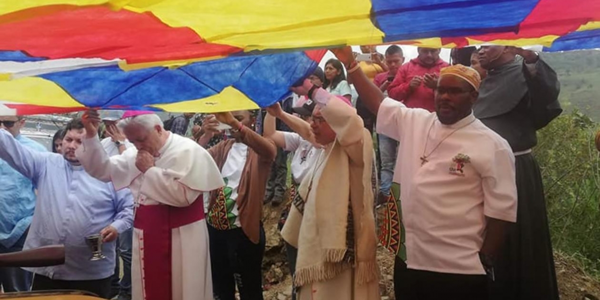 Caravana en el Cauca.