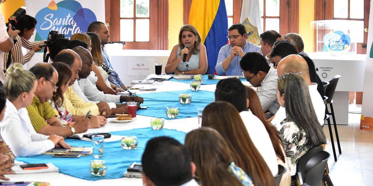 Alcaldía de Santa Marta Este martes fue la primera reunión de los equipos de empalme de las administraciones saliente y entrante