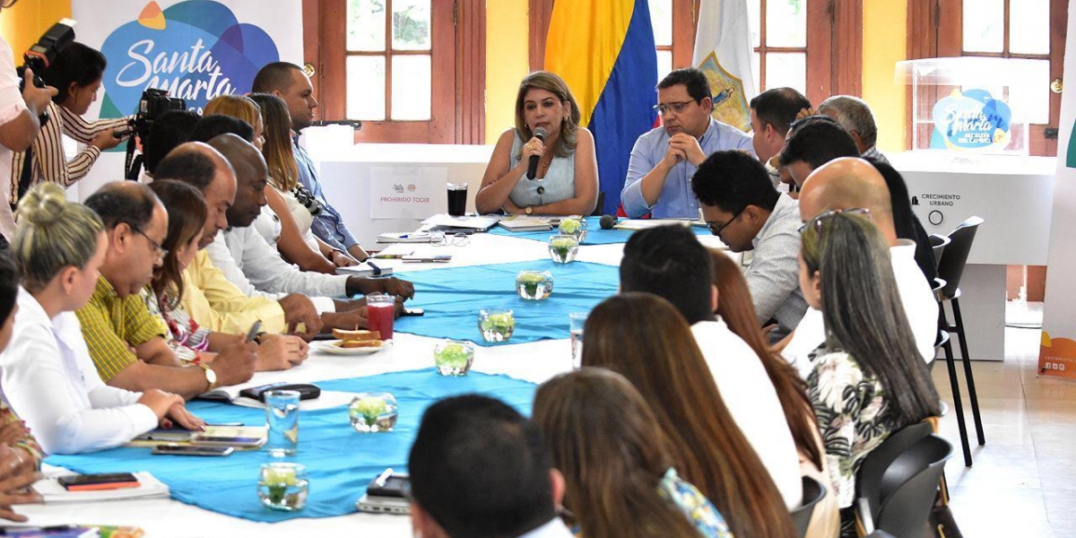 Este martes fue la primera reunión de los equipos de empalme de las administraciones saliente y entrante