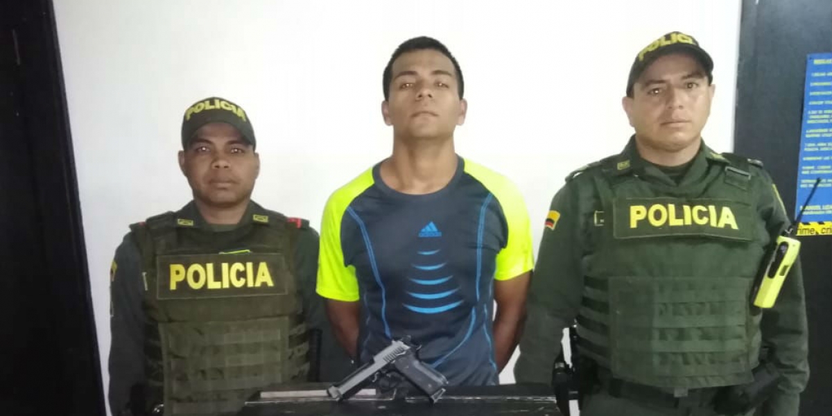Policía Metropolitana El aprehendido fue identificado como Omar José Ríos Ávila.