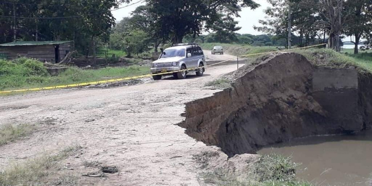 Así está la situación en un punto carreteable Salamina-El Piñón.