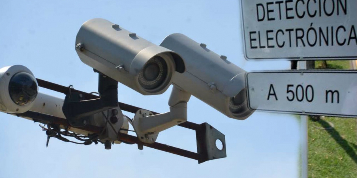 Seguimiento.co Siguen habilitando cámaras de detección electrónica en Santa Marta.