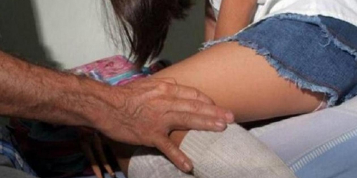 El hombre habría tocado y abusado de su propia hija. Imagen de ilustración