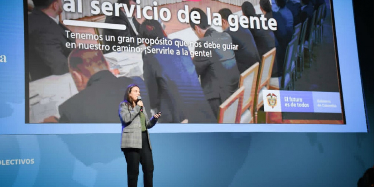 “Soñemos en grande y hagamos que Colombia se convierta en un país ejemplo de emprendimiento, equidad y legalidad”: Karen Abudinen.