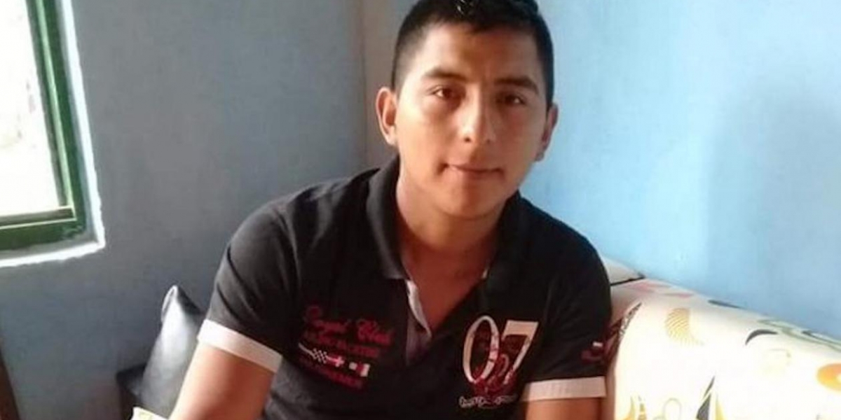 Jimmy Alberto Pacue fue asesinado delante de su esposa e hijo.