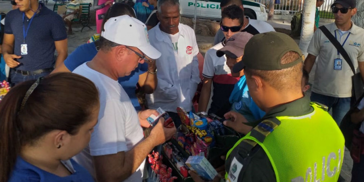 A través de campañas de prevención buscan atacar la comercialización de cigarrillos de contrabando.