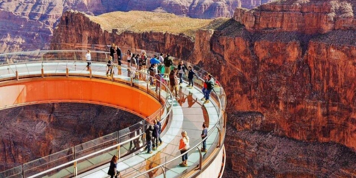 Puente de cristal del Gran Cañón de Colorado, Estados Unidos.