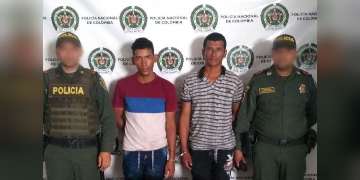 Cortesía Los capturados junto con las dos armas de fuego, munición y los cuatro que presentan reporte como hurtados, fueron dejados a disposición de la autoridad competente.