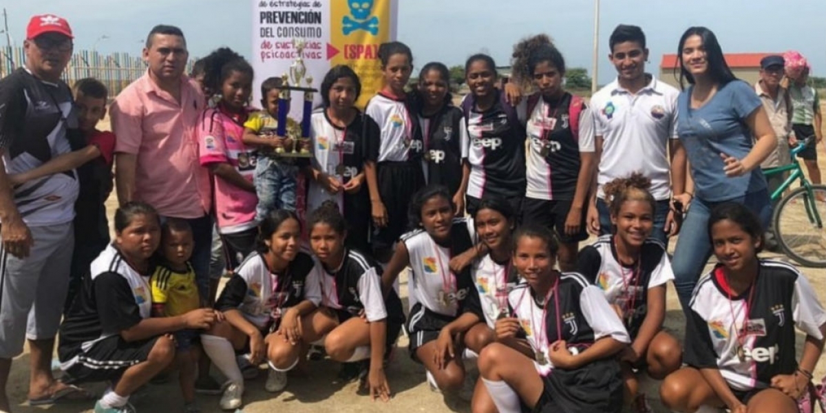 Campeonato de fútbol en Puebloviejo