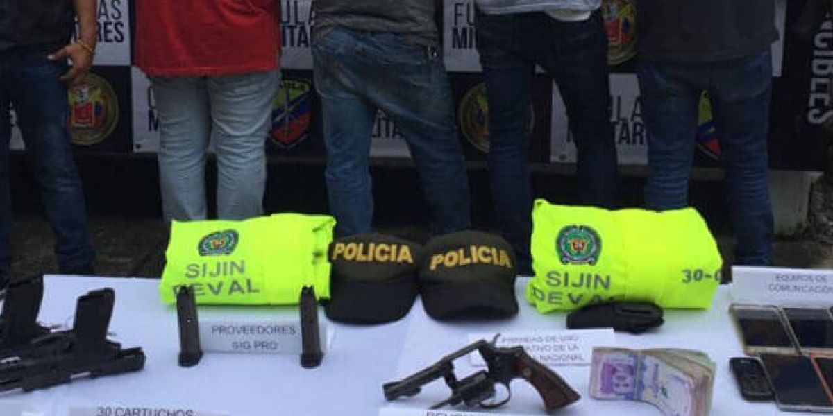 Cuatro policías capturados por presunta extorsión en Buenaventura