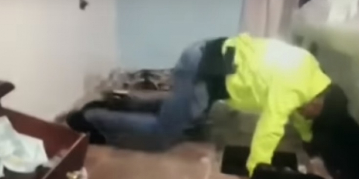 Captura de pantalla Noticias Caracol Descubren caleta en Barranquilla