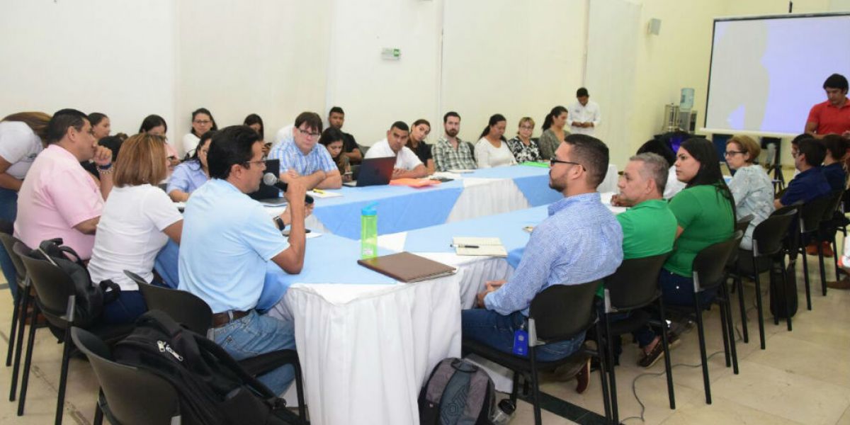 Alcaldía de Santa Marta Reunión del Dadsa con gremios empresariales.