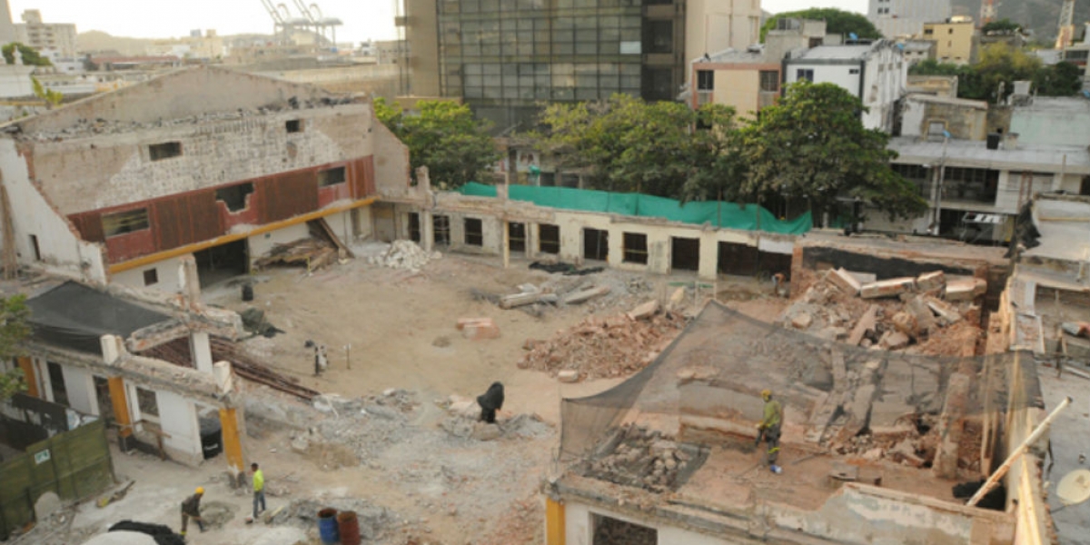 Alcaldía de Santa Marta Obras en el Teatro de Santa Marta.