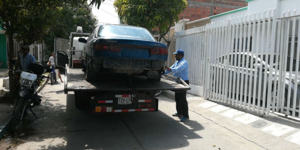 Hombre pide respuestas de los daños que sufrió su vehículo mientras se encontraba en los Patios