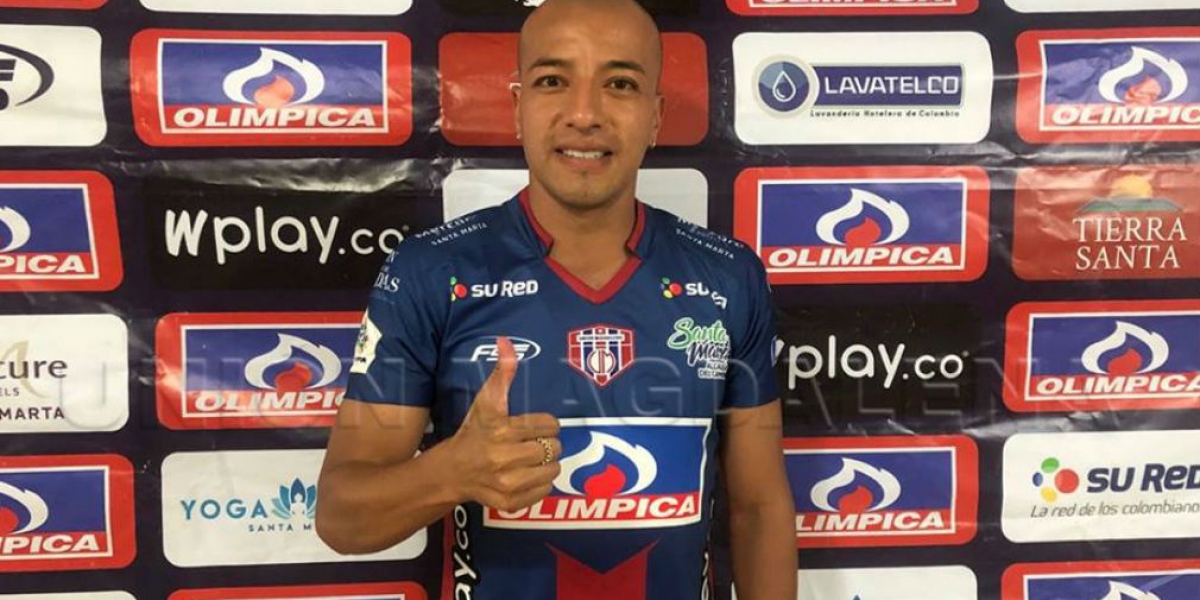 El volante llega para fortalecer la mitad de la cancha del Ciclón. 