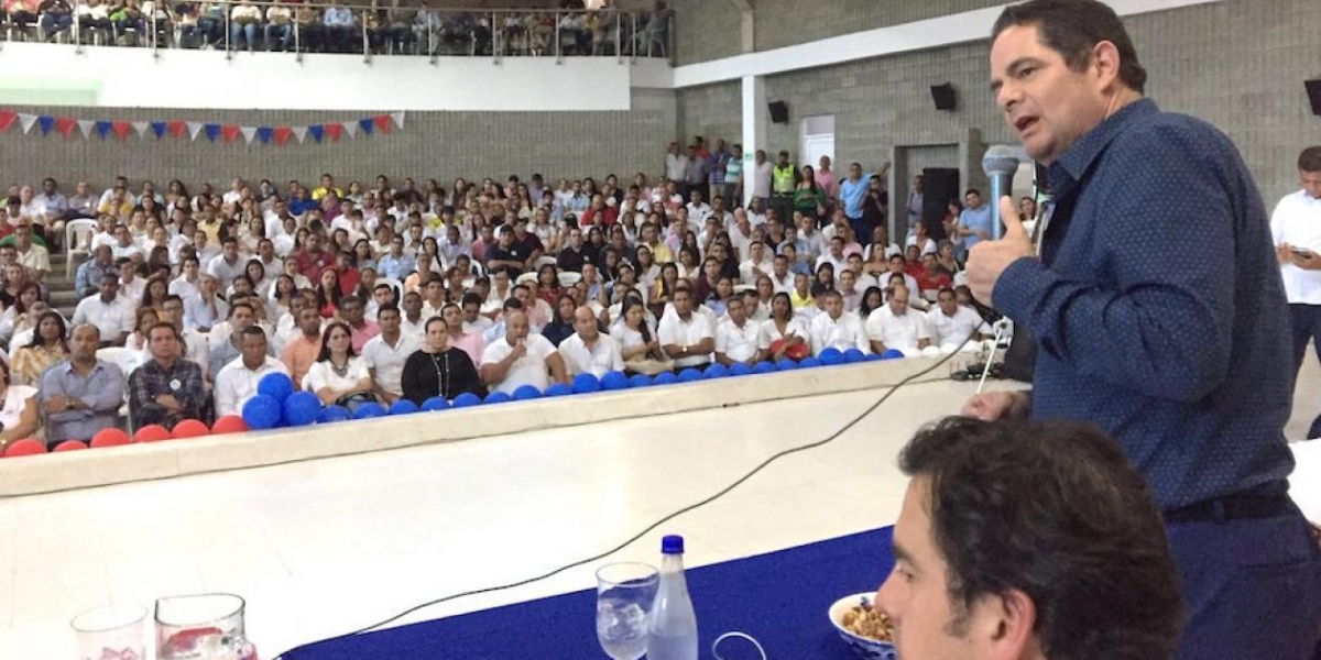 El exvicepresidente de la República, Germán Vargas Lleras, presidiendo el encuentro en Valledupar.