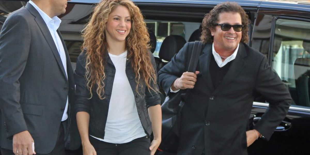 La Vanguardia España Shakira y Carlos Vives llegando al Tribunal español a defender la bicicleta