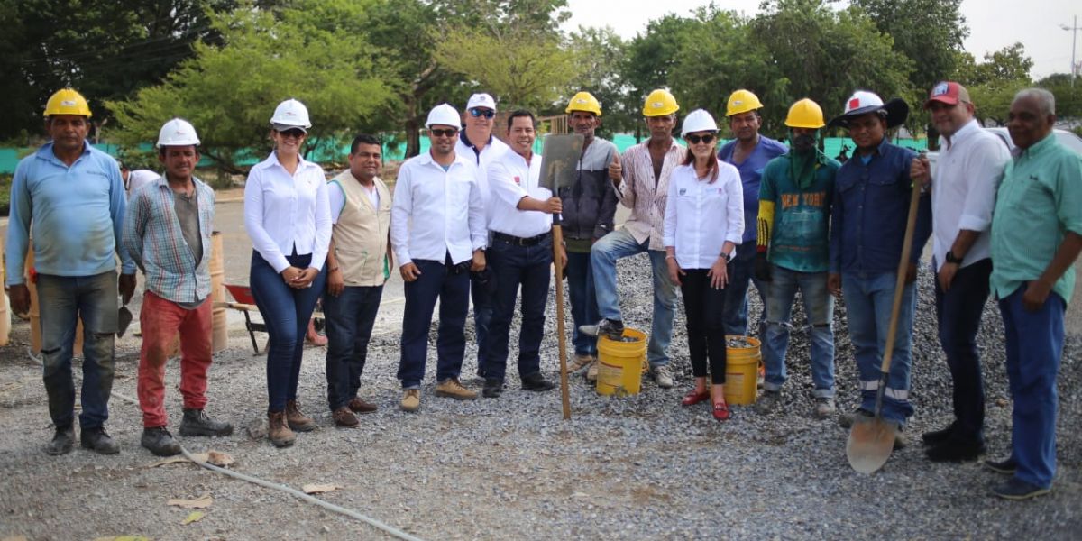 En su recorrido la mandataria estuvo acompañada por el alcalde Víctor Rangel, el jefe de la Oficina de Paz, Atención a Víctimas Derechos Humanos y Posconflicto, Luis Miguel Gómez.