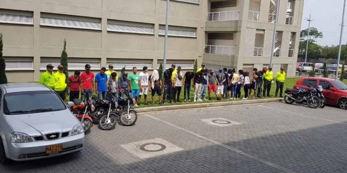 MinDefensa Miembros de la banda 'Los de la Firma'.