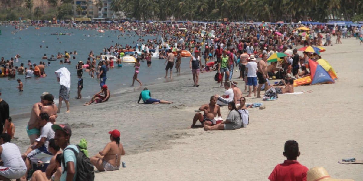 Archivo En El Rodadero, uno de los balnearios más visitados, habrá disponibilidad de carrotanques.