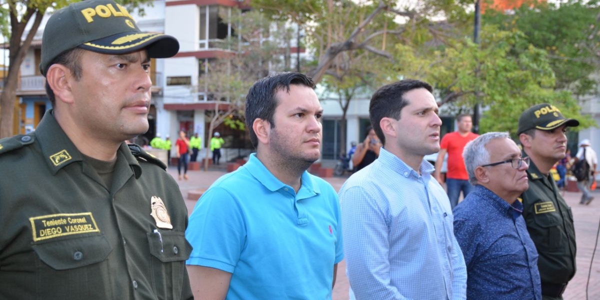 Autoridades distritales presidieron el evento de entrega.