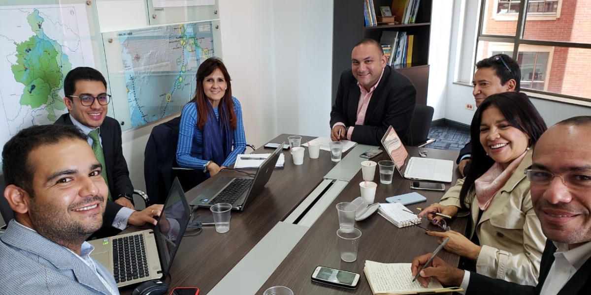 Gobernación del Magdalena La Gobernadora junto al Secretario de Educación se reunieron con el Gerente del Fondo de Adaptación y el sectorial de Educación.