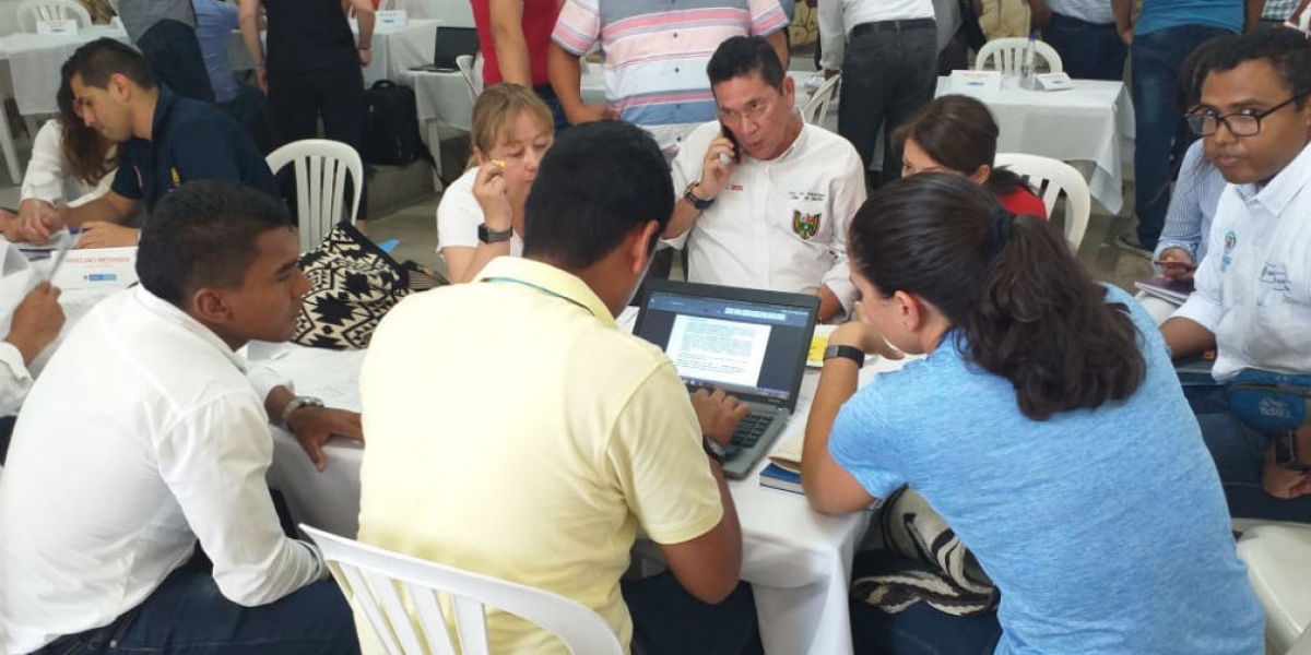 Mesas de trabajo en Aracataca, Magdalena