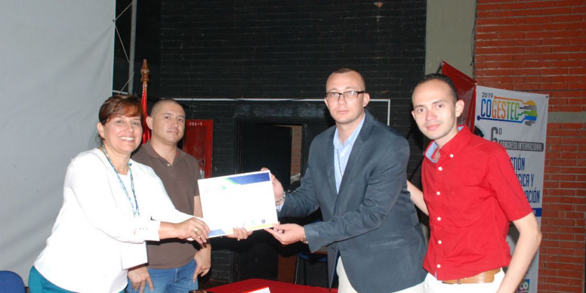Unimagdalena Momentos de la entrega del reconocimiento en Cogestec 2019 entregado a miembros de Unimagdalena.
