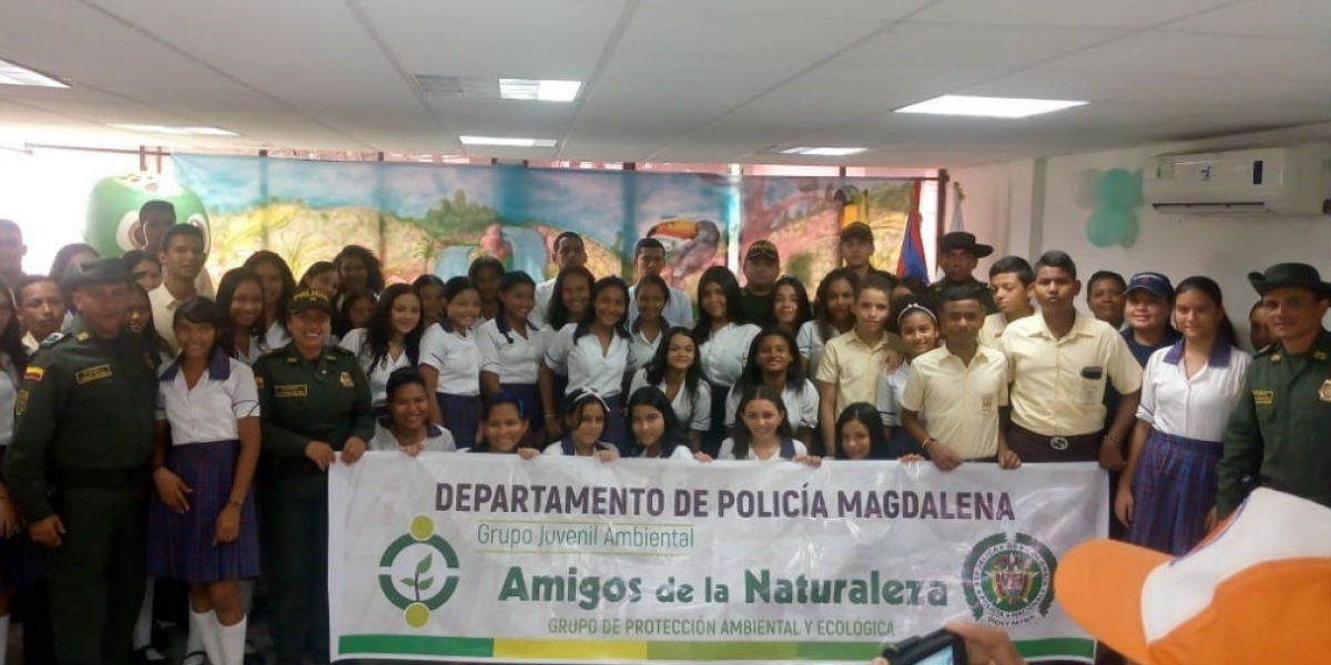  Jóvenes ‘amigos de la naturaleza’