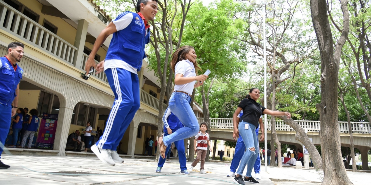 Diferentes actividades hicieron parte de la agenda durante todo el día en la que se incluyeron retos ambientales, promoción de diferentes alternativas de movilidad y transporte, acciones académicas y recorridos por zonas como el Bosque Seco Tropical.