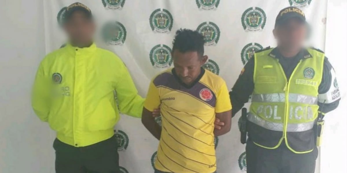 Policía Lorenzo Acosta Feria fue capturado en Fundación, por presuntamente violar y embarazar a su hijastra.