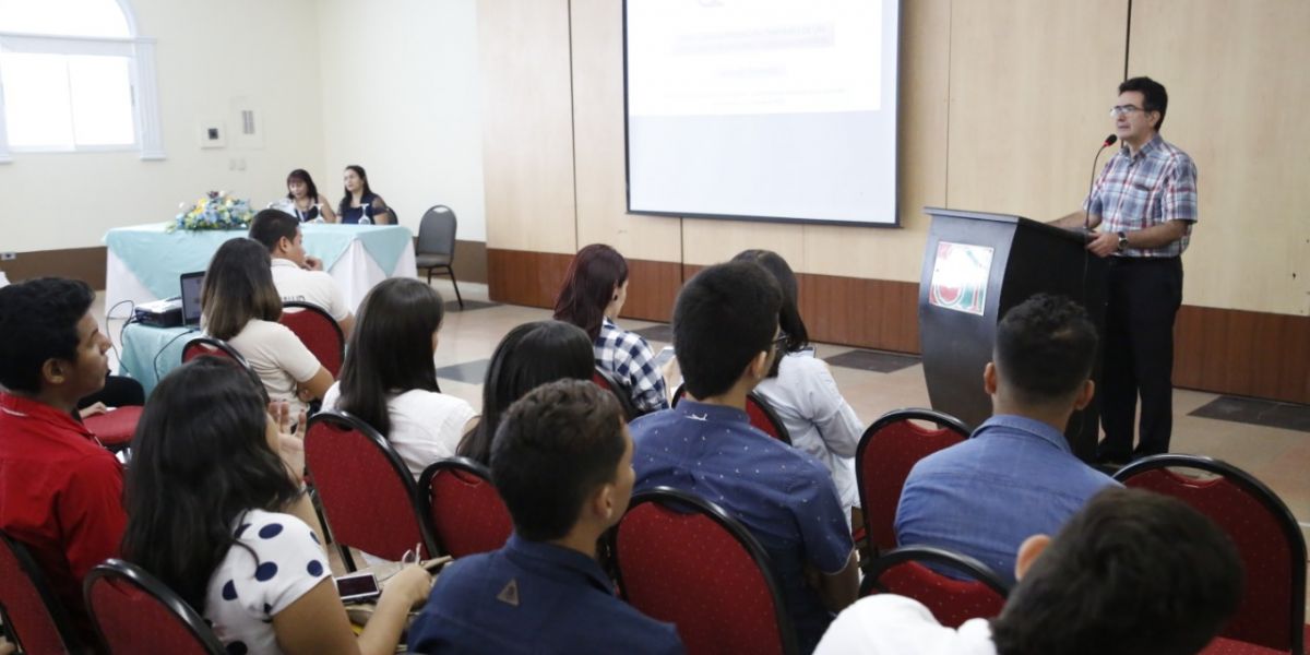 Seminario internacional liderado por la UCC