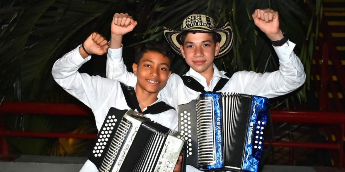 José Villazón y Sergio Moreno, reyes infantil y juvenil del vallenato.