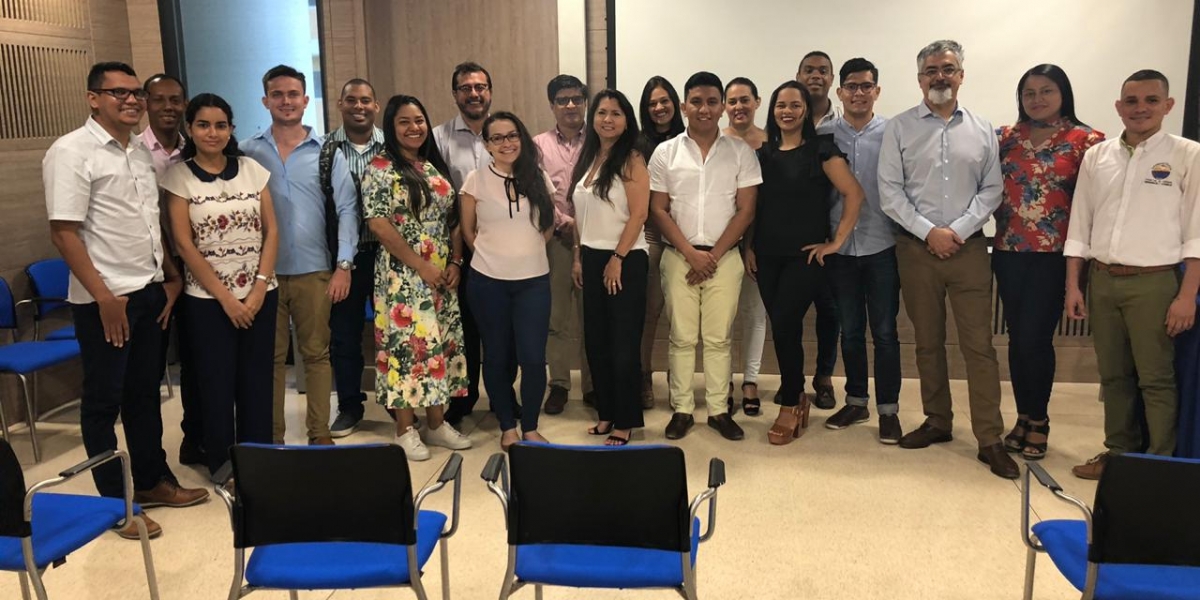 Los nuevos estudiantes de la Especialización en Cooperación Internacional y Gerencia Estratégica y la Maestría en Cooperación Internacional en convenio con la Fundación Norte Sur, participaron de la Conferencia “Reportes de Sostenibilidad: evolución y tendencias a nivel mundial”.