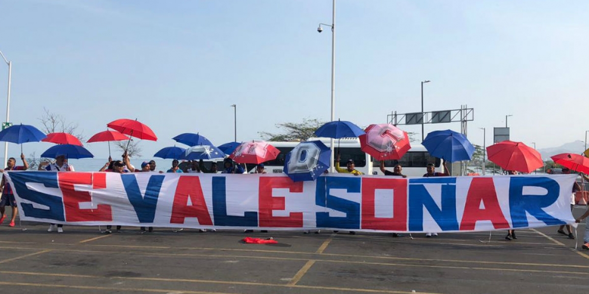 cortesía Hinchas en el aeropuerto