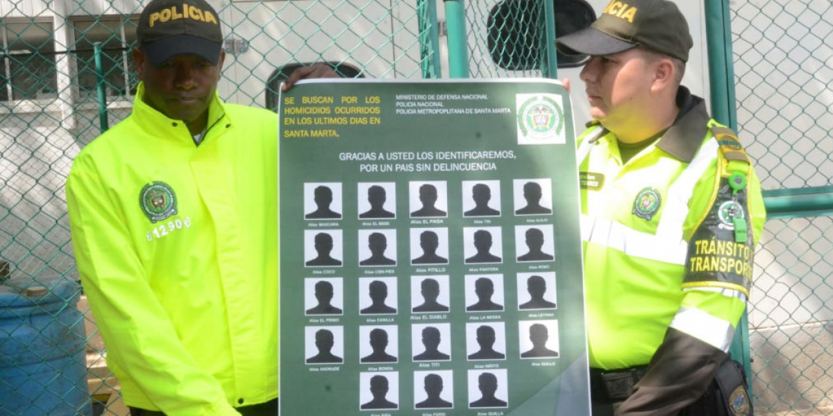 Este el cartel con los alias de los 23 sicarios más buscados en Santa Marta. 