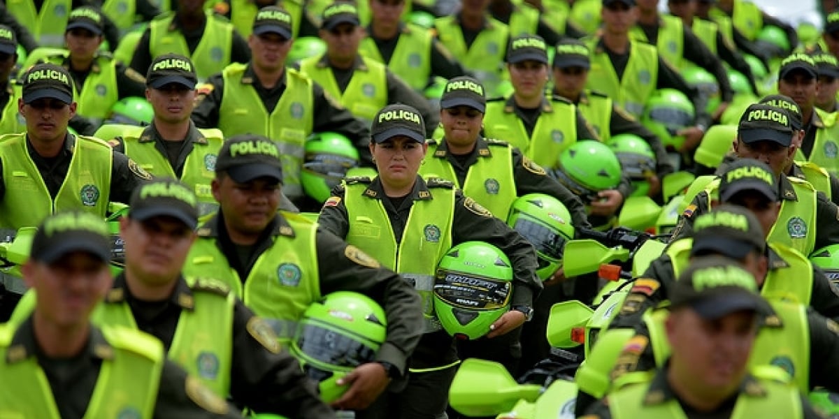 Abierta convocatoria para bachilleres a patrulleros de la Policía Nacional Abierta convocatoria para bachilleres a patrulleros de la Policía Nacional