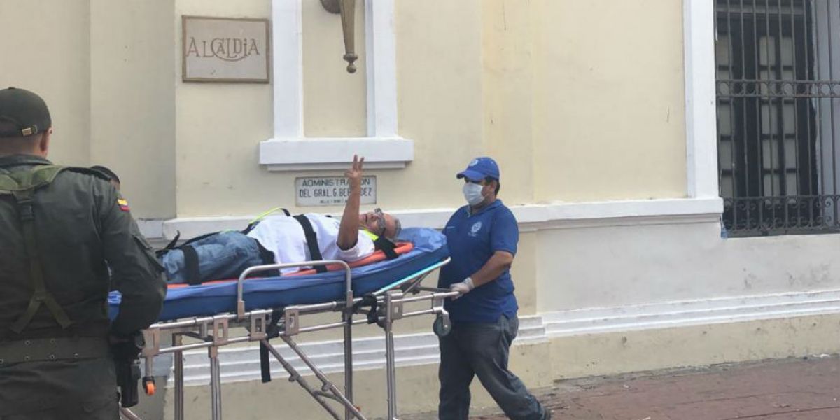 @MRafae70 El domingo pasado, Adolfo Bula fue retirado en camilla y hospitalizado.
