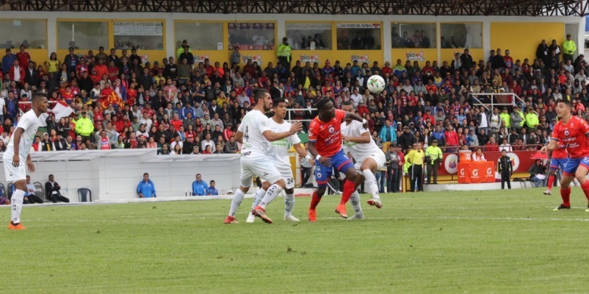 El estadio debe cumplir con algunas normas para albergar la final. 