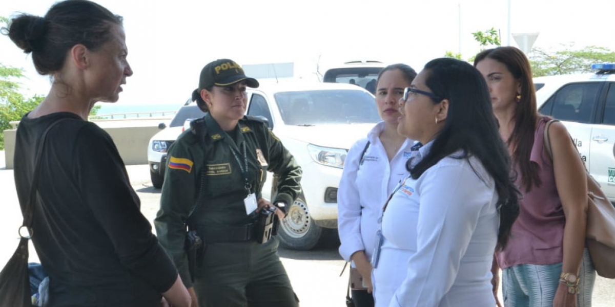 Aneta Ernest, extranjera que permanece en el Aeropuerto Simón Bolívar.