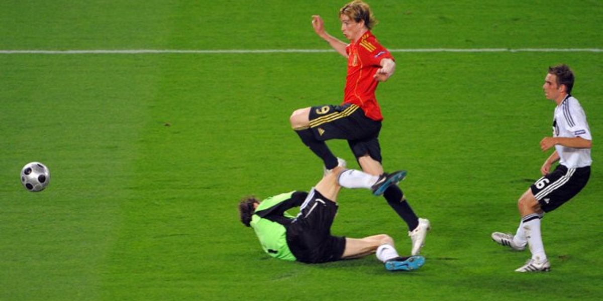 @Fernando Torres Esta es una de las mejores postales de su carrera, en esa oportunidad marcó el gol que le dio la Eurocopa del 2008 a España.