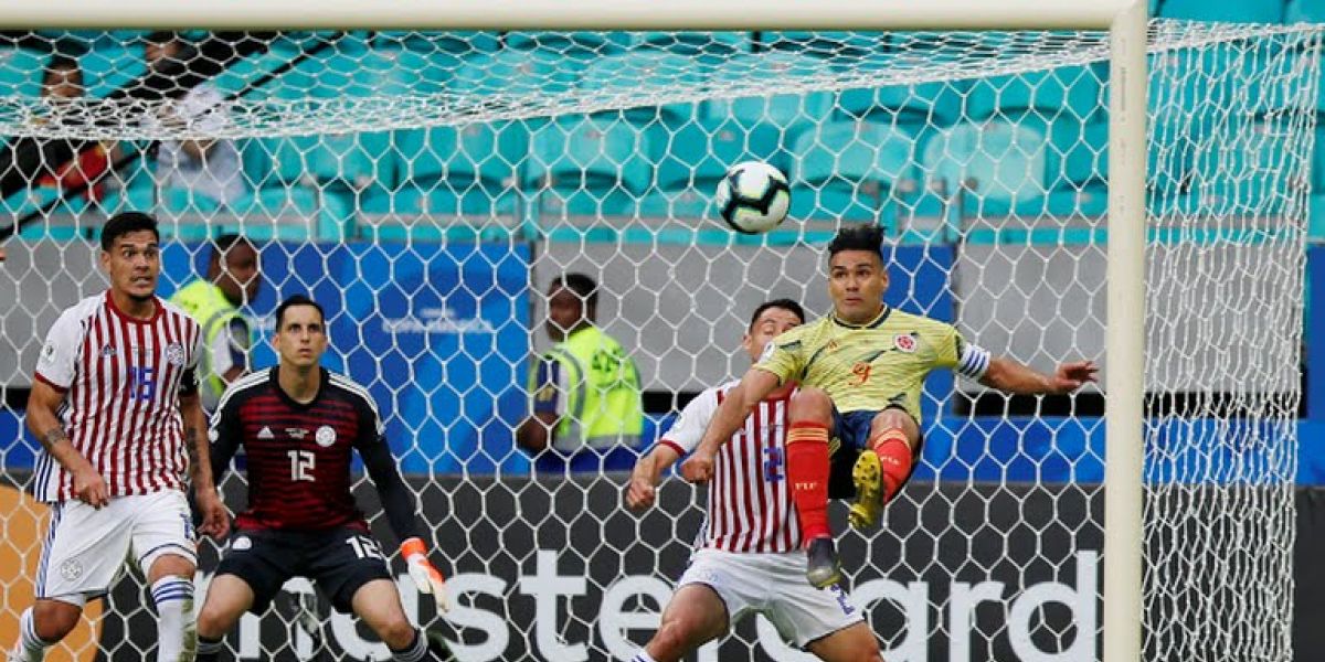 Chilena protagonizada por Falcao en el primer tiempo.