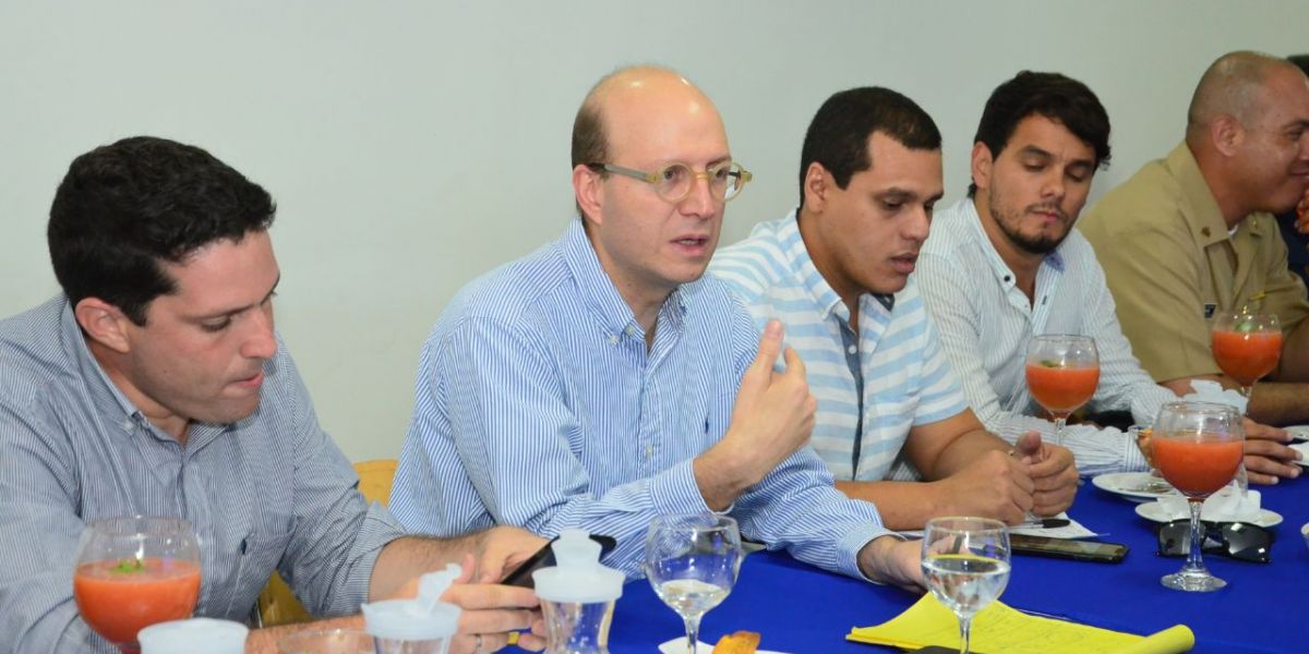Archivo El alcalde (e) de Santa Marta, Andrés Rugeles, renovó casi la totalidad del gabinete.
