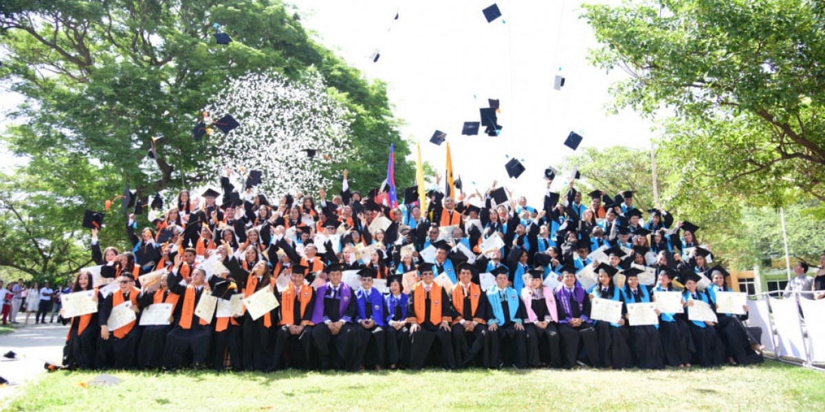 Los graduados están listos para incorporarse al ámbito laboral.