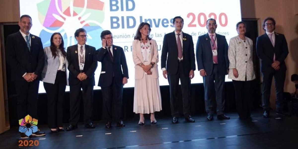 Representantes del Gobierno y de Barranquilla.